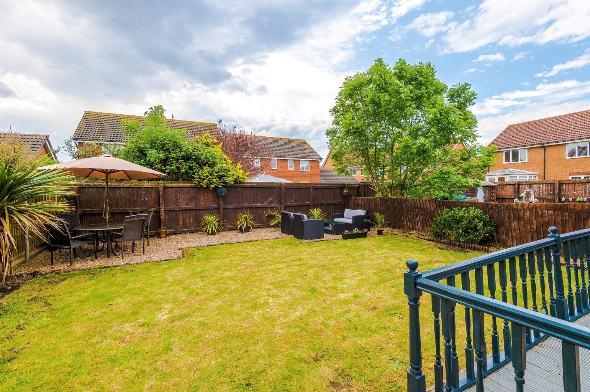 Beach Retreat With Hot Tub Sleeps 8 Prestatyn Exterior photo